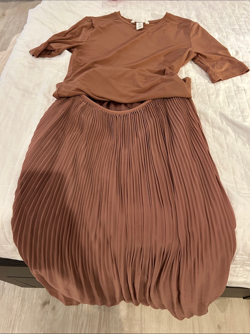 H&M Two-Piece Dusty Rose/Brown Pleated Skirt Set
